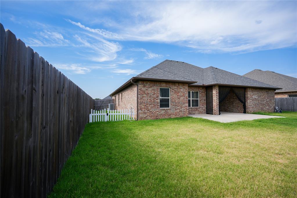 2105 Longhorn Trail Property Photo 31