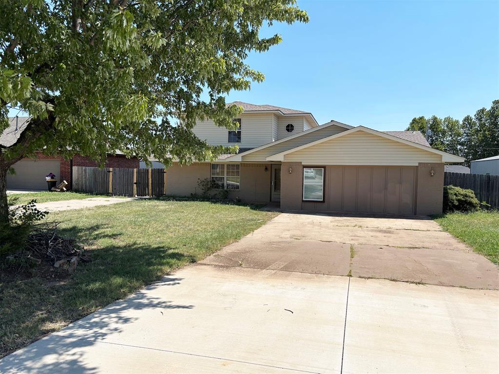 1004 N Eunice Avenue Property Photo