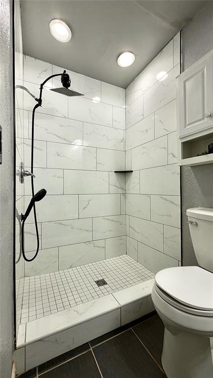 214 Shadybrook Place Property Photo 4