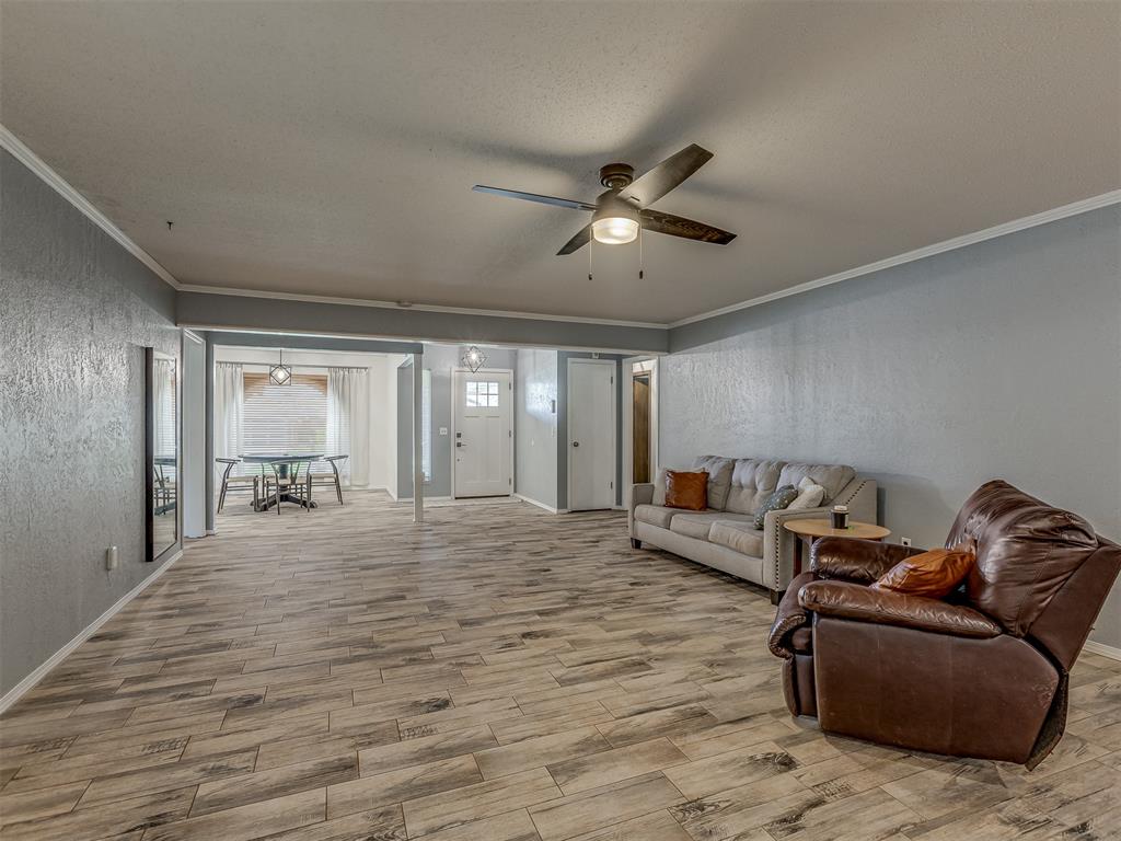 10220 Little Pond Drive Property Photo 7