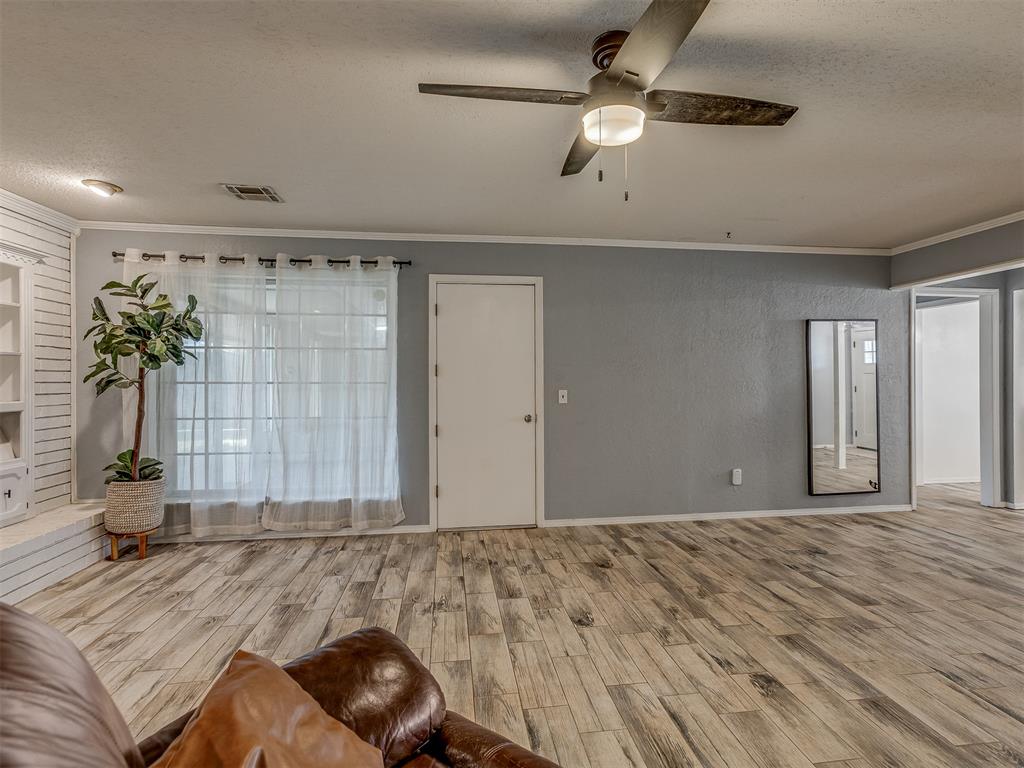 10220 Little Pond Drive Property Photo 8