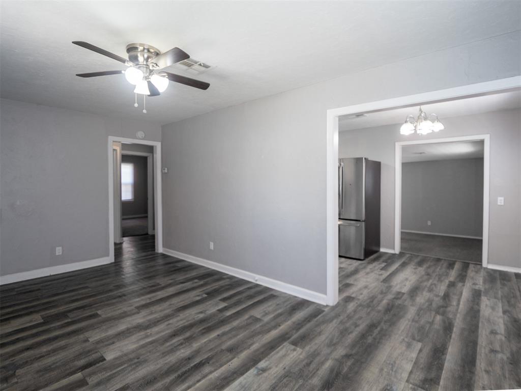 220 W Jacobs Drive Property Photo 7