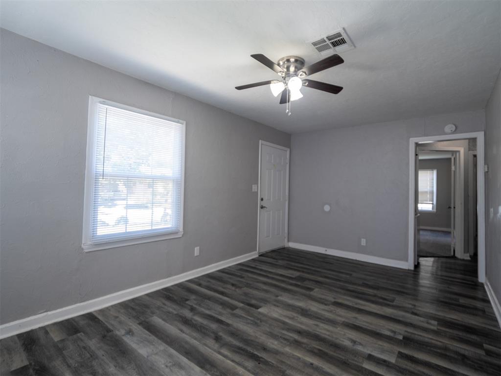 220 W Jacobs Drive Property Photo 8
