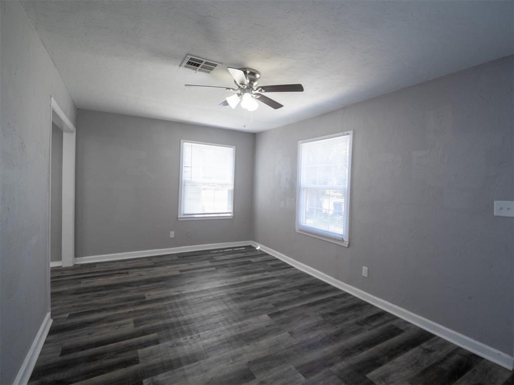 220 W Jacobs Drive Property Photo 9