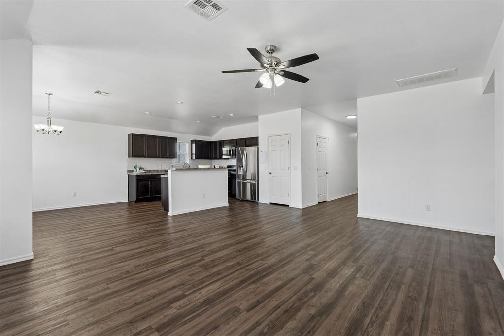 11701 Nw 135th Street Property Photo 9
