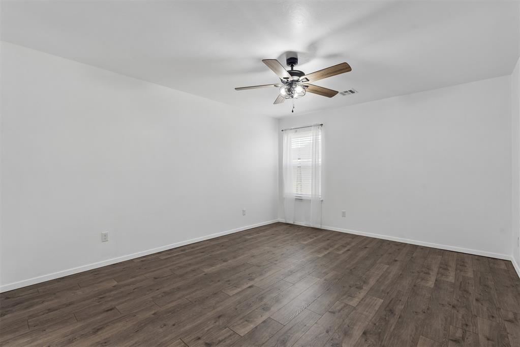 11701 Nw 135th Street Property Photo 16