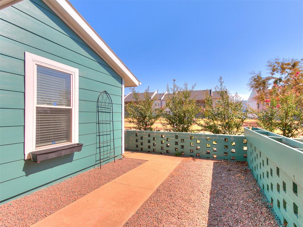 2743 Indian Creek Boulevard Property Photo 8