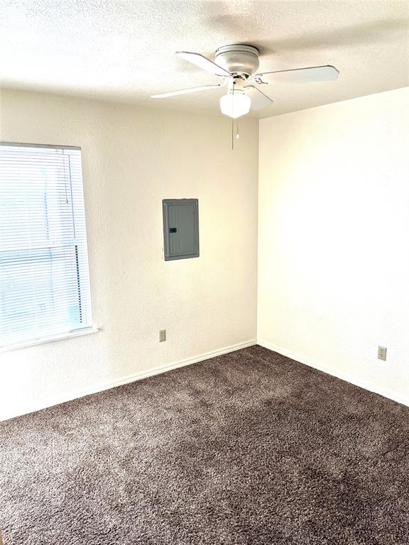 1901 E Lindsey Street 18b Property Photo 7