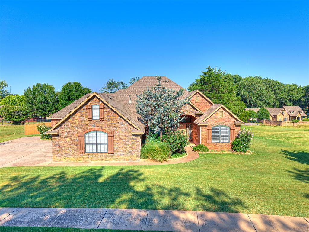 3077 Ridgecrest Drive Property Photo 1