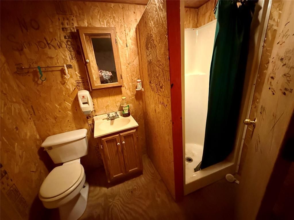 1110 E Strothers Avenue Property Photo 41