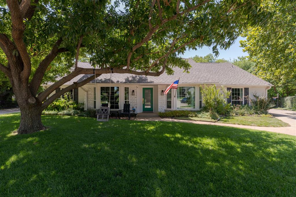 10933 Maple Grove Property Photo 1