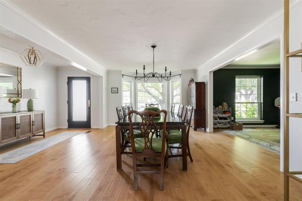 10933 Maple Grove Property Photo 8
