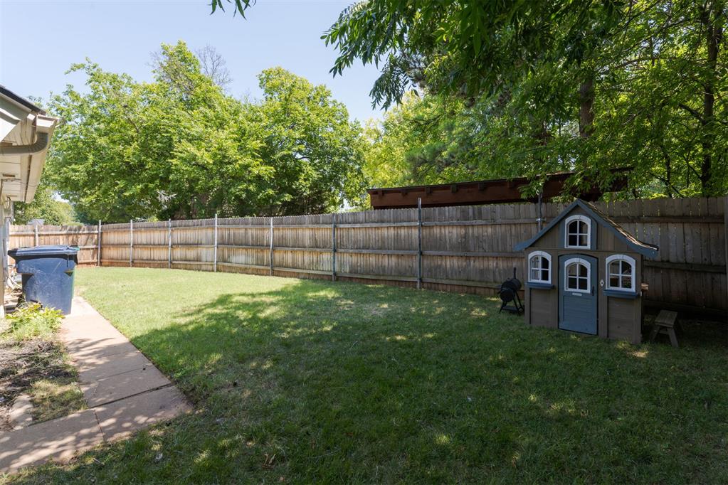 10933 Maple Grove Property Photo 44