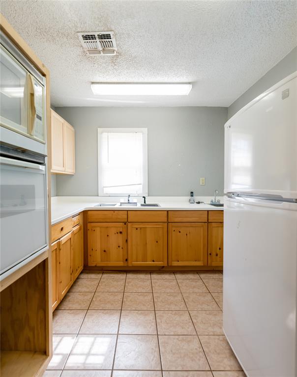 1711 W Broadway Avenue Property Photo 8