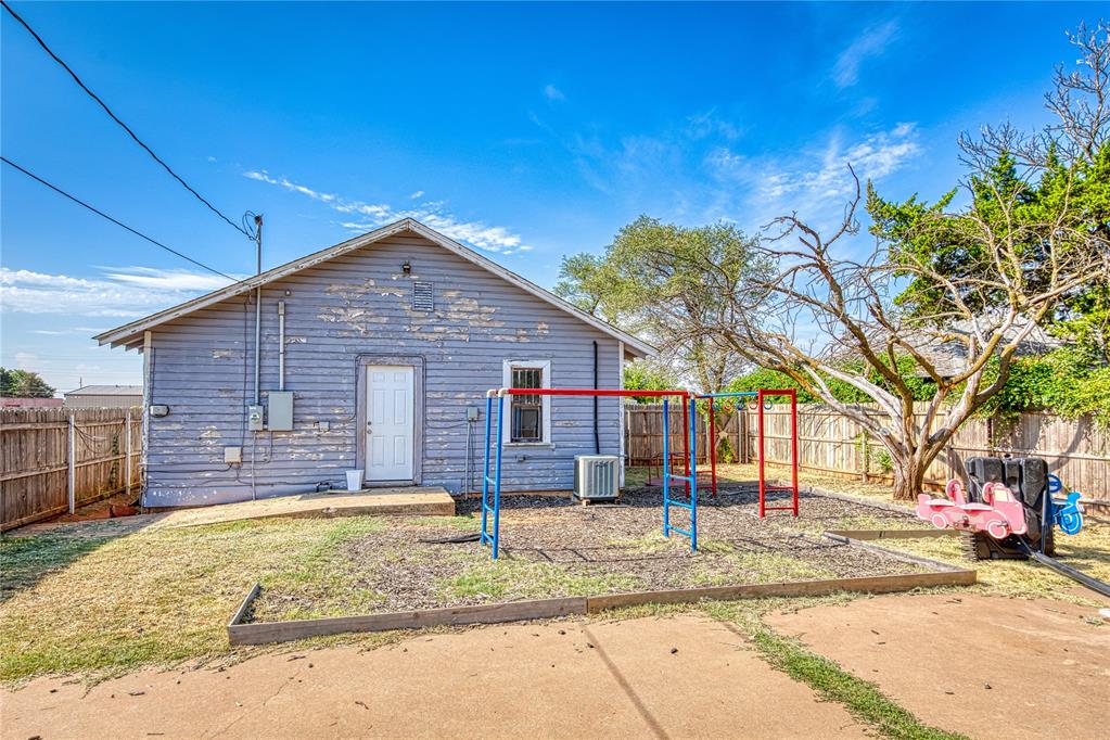 1711 W Broadway Avenue Property Photo 10