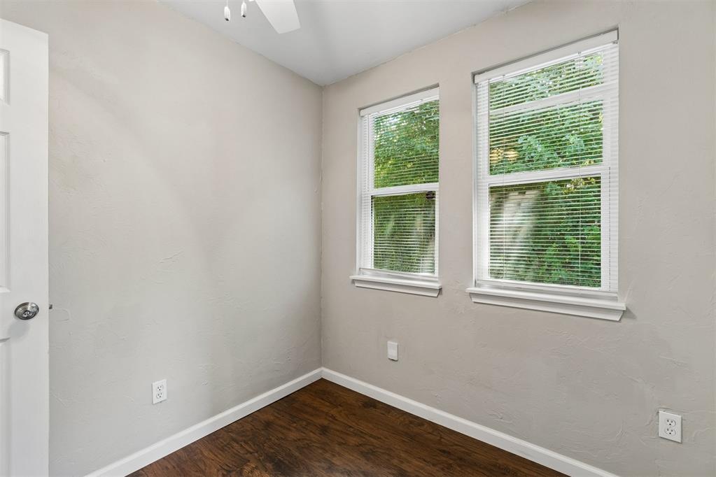 1012 W Hill Street Property Photo 31