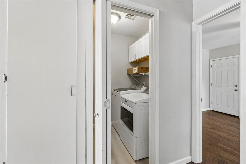 1012 W Hill Street Property Photo 38