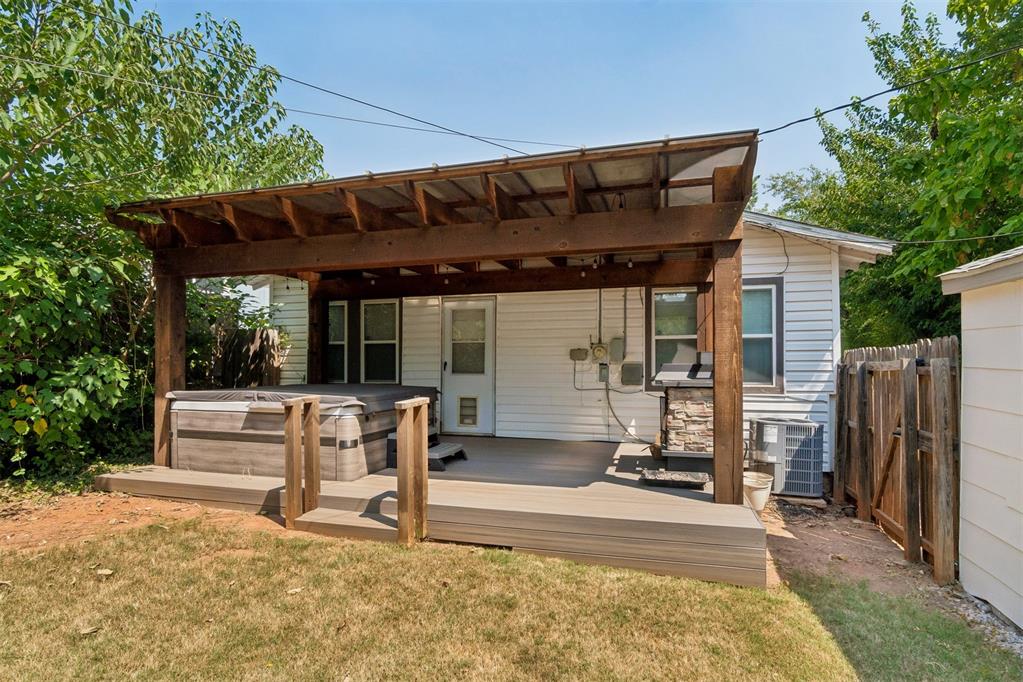 1012 W Hill Street Property Photo 42