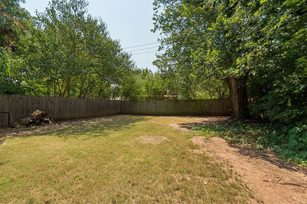 1012 W Hill Street Property Photo 45