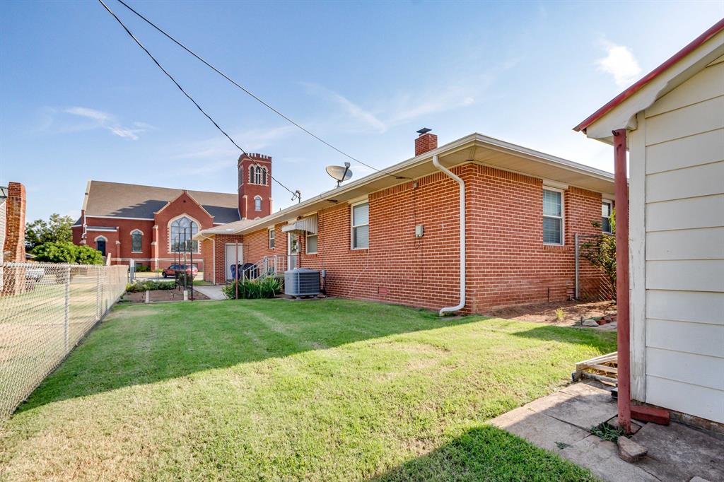209 S 4th Street Property Photo 14