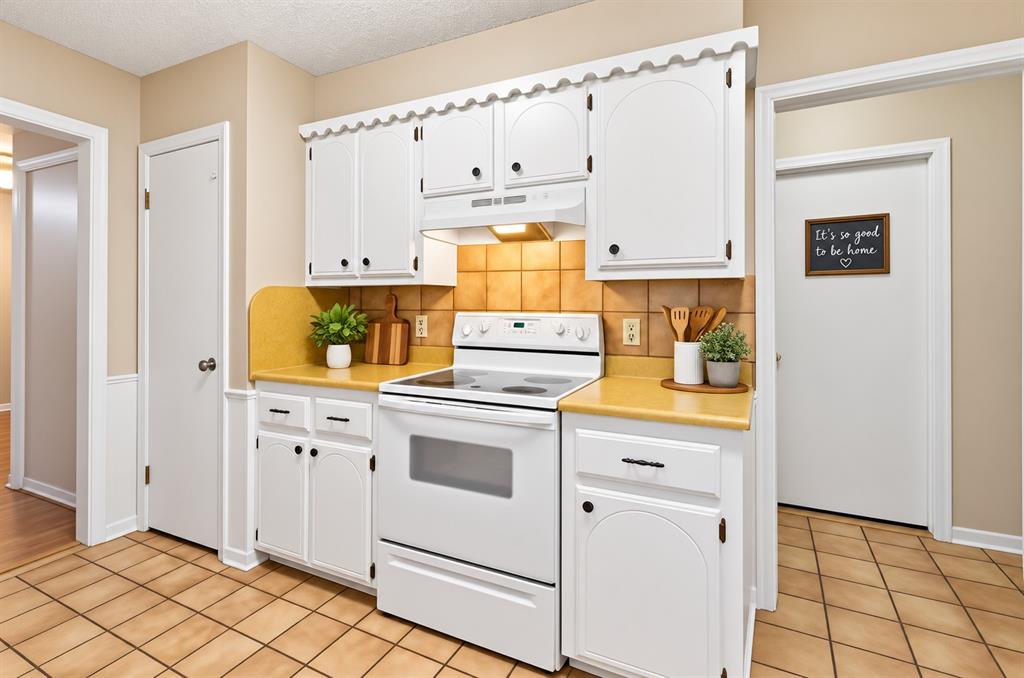 1509 Jupiter Circle Property Photo 6