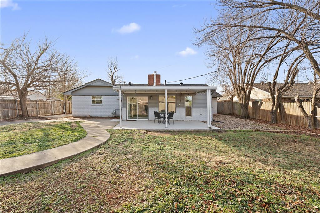 1501 Carlton Way Property Photo 11