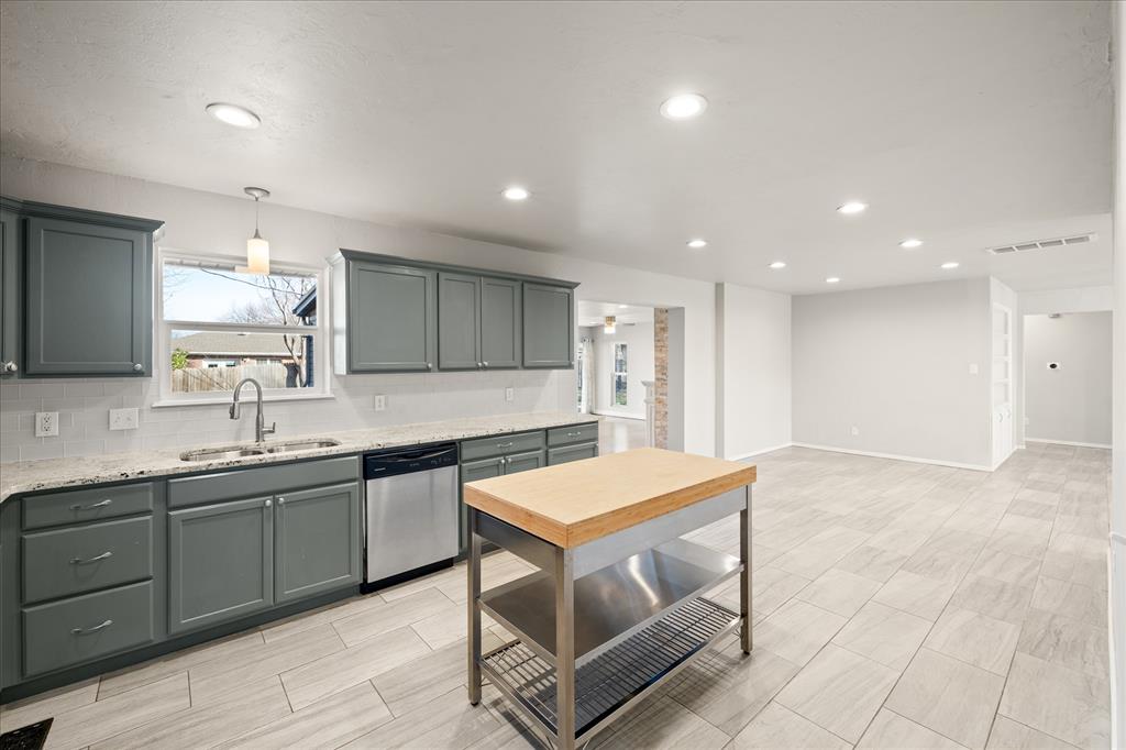 1501 Carlton Way Property Photo 14