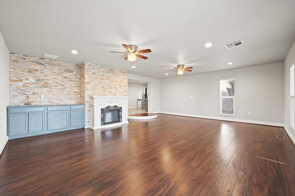 1501 Carlton Way Property Photo 16