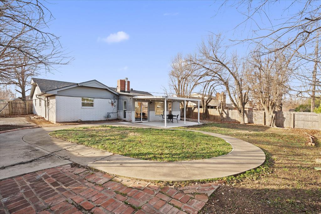 1501 Carlton Way Property Photo 28