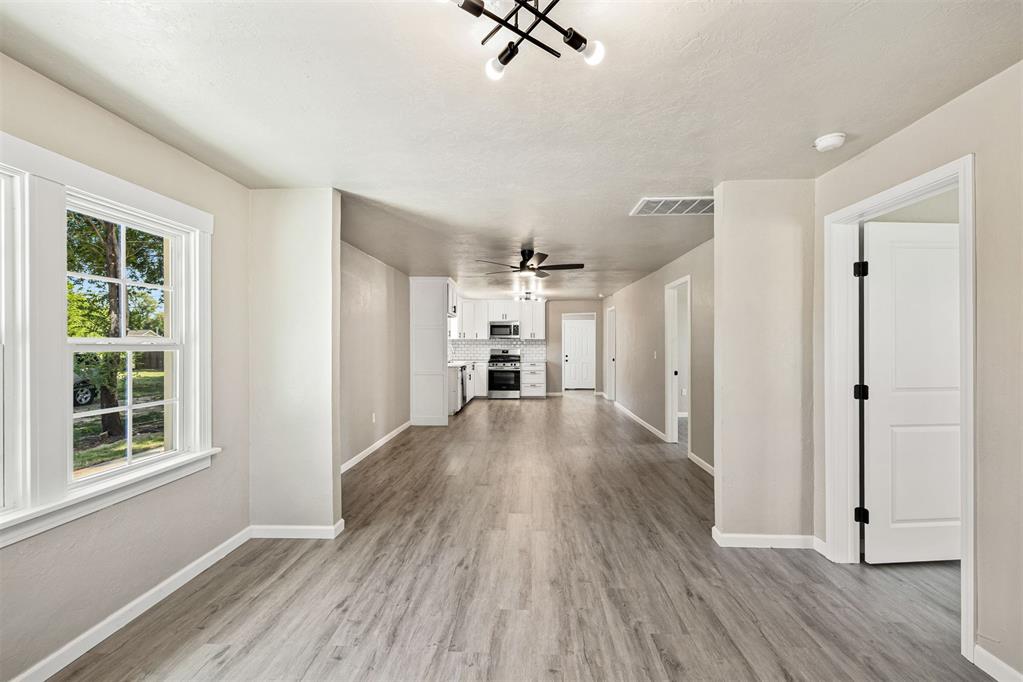 220 N M Avenue Property Photo 7