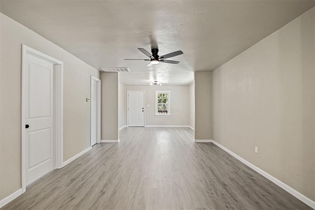 220 N M Avenue Property Photo 8