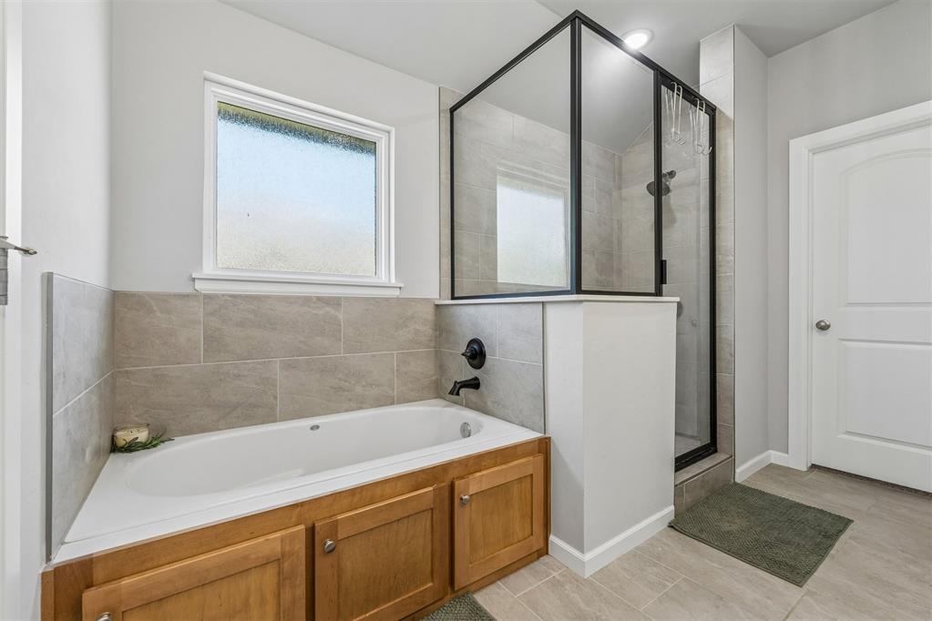 512 Cantebury Drive Property Photo 18