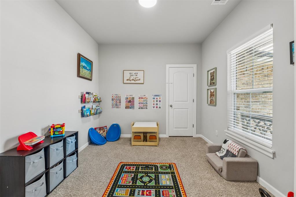 512 Cantebury Drive Property Photo 22