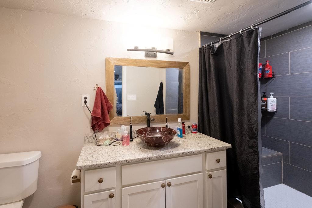 728 Miller Drive Property Photo 14