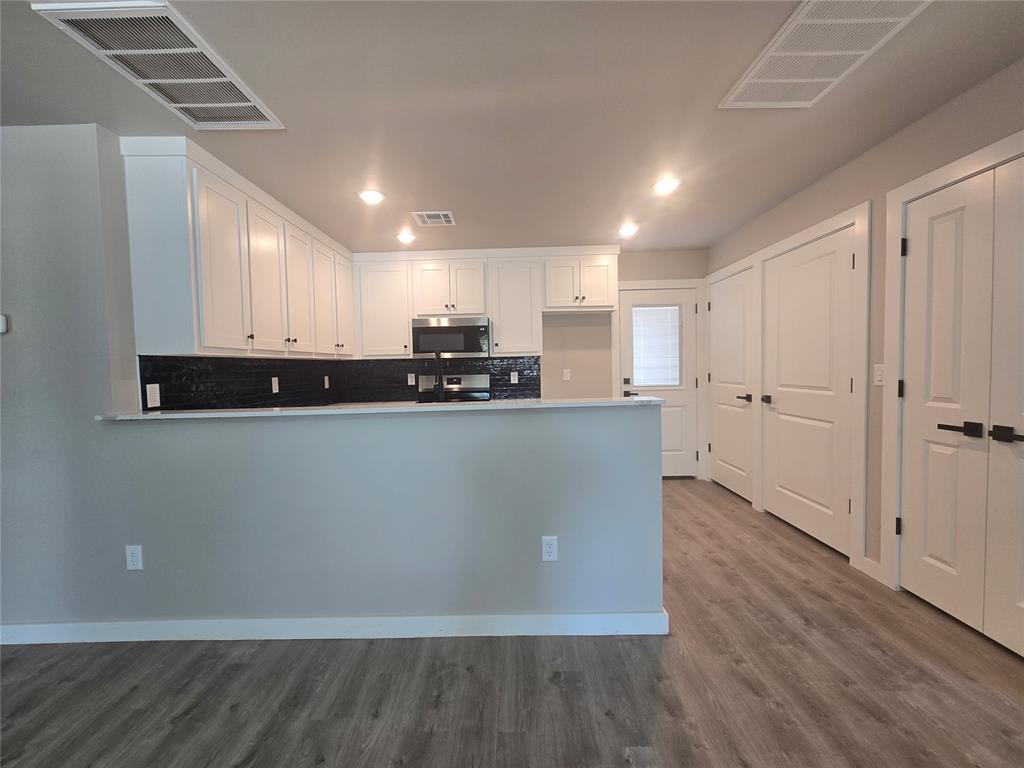 1312 E Margaret Street Property Photo 3