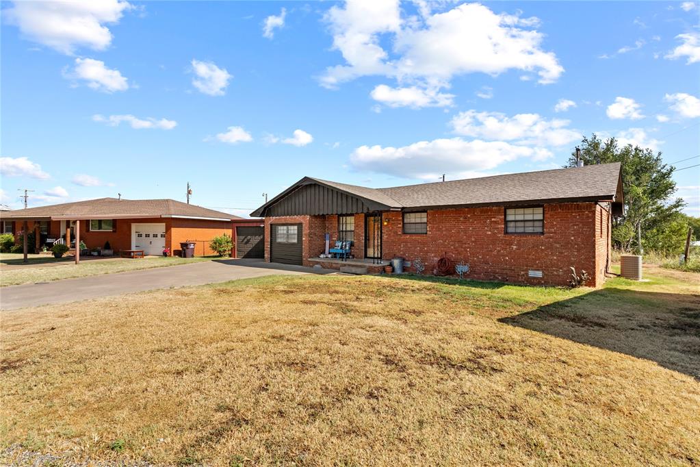 523 Ruth Drive Property Photo 2