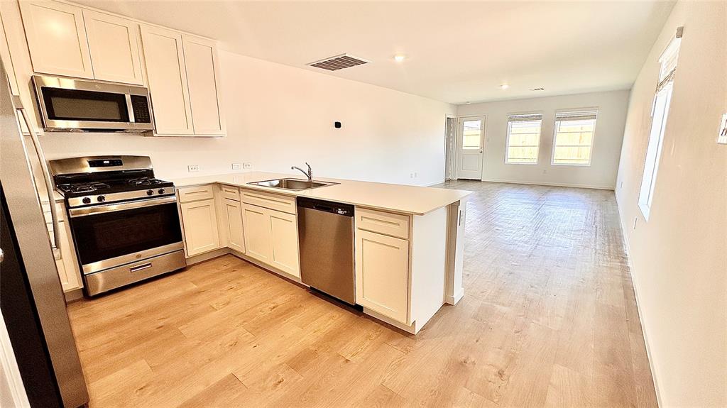 20404 Mule Deer Drive Property Photo 2