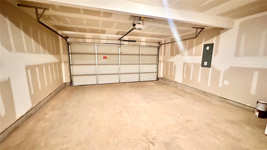 20404 Mule Deer Drive Property Photo 10