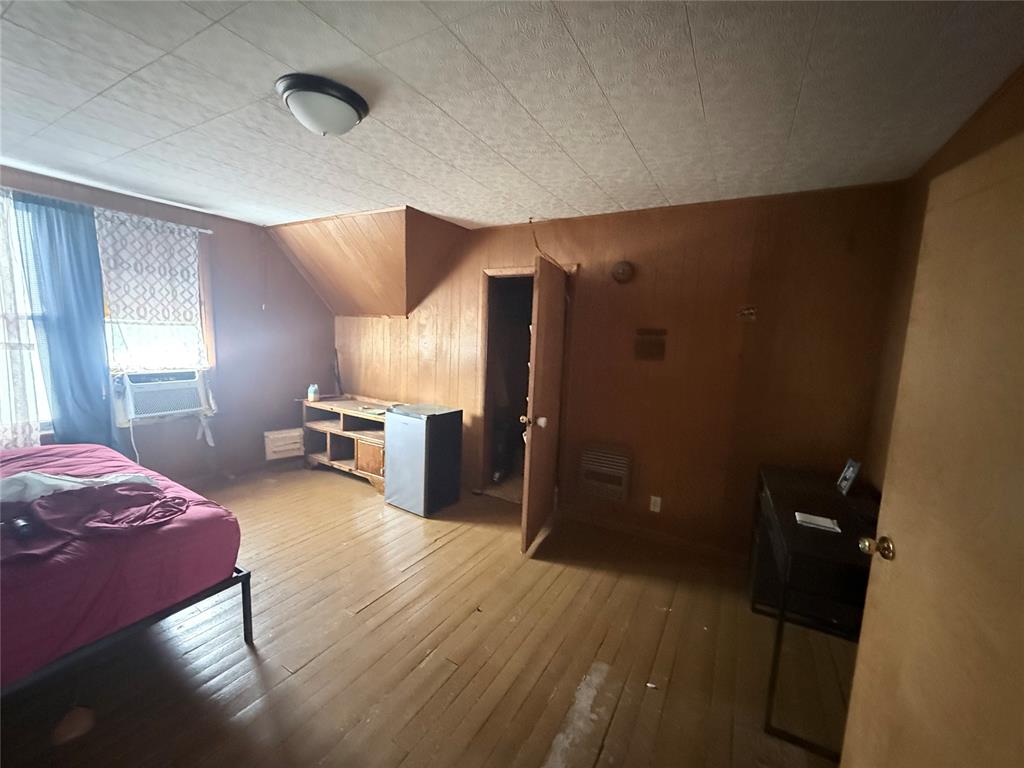 1242738 Property Photo 12