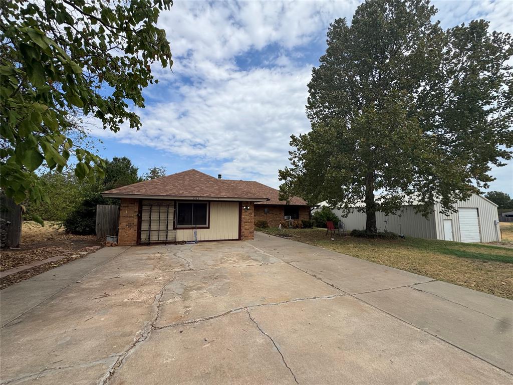 1911 Van Buren Avenue Property Photo 1