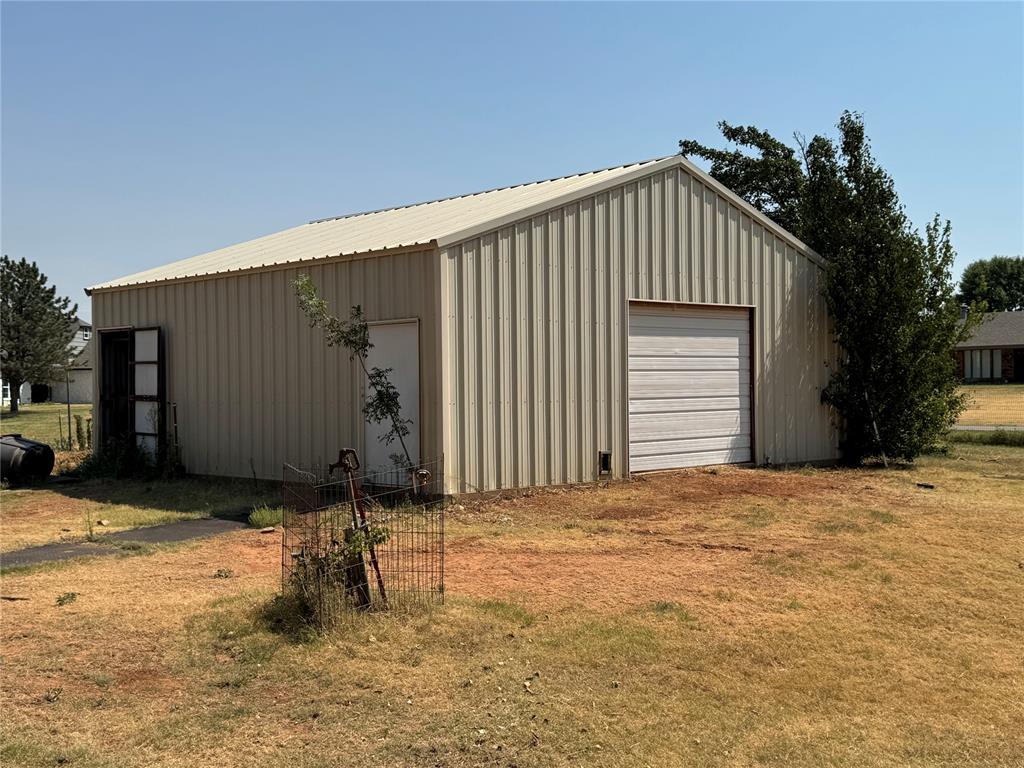 1911 Van Buren Avenue Property Photo 10