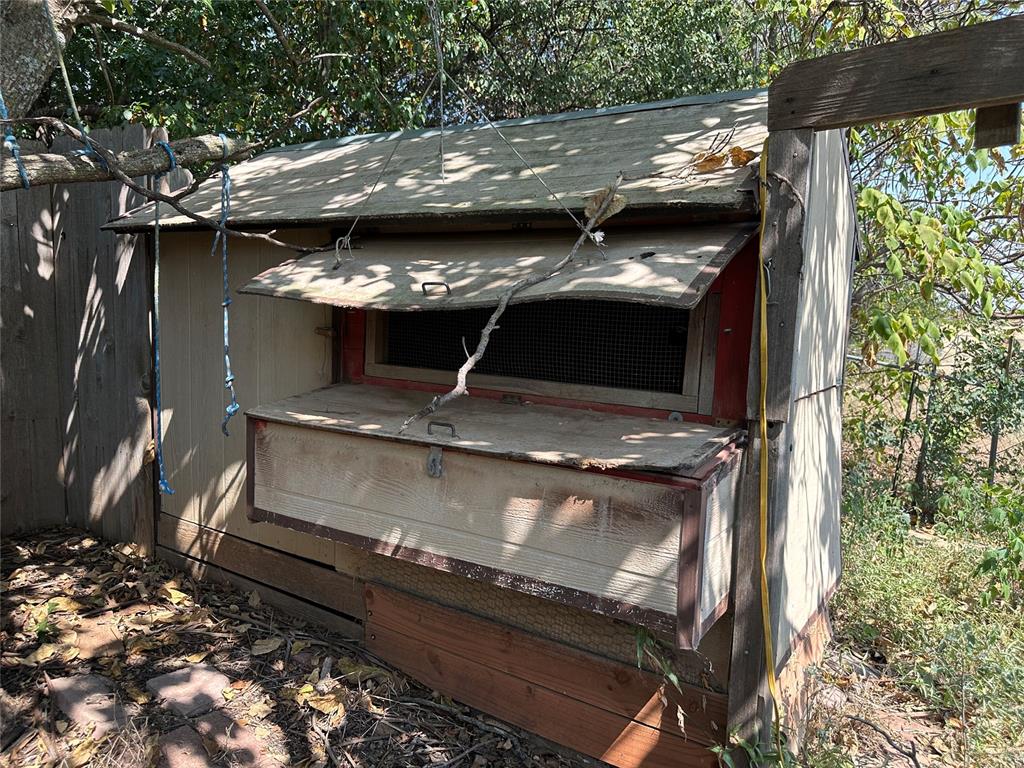 1911 Van Buren Avenue Property Photo 27