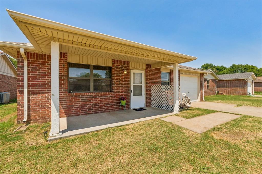 309 W Garrett Street Property Photo 18