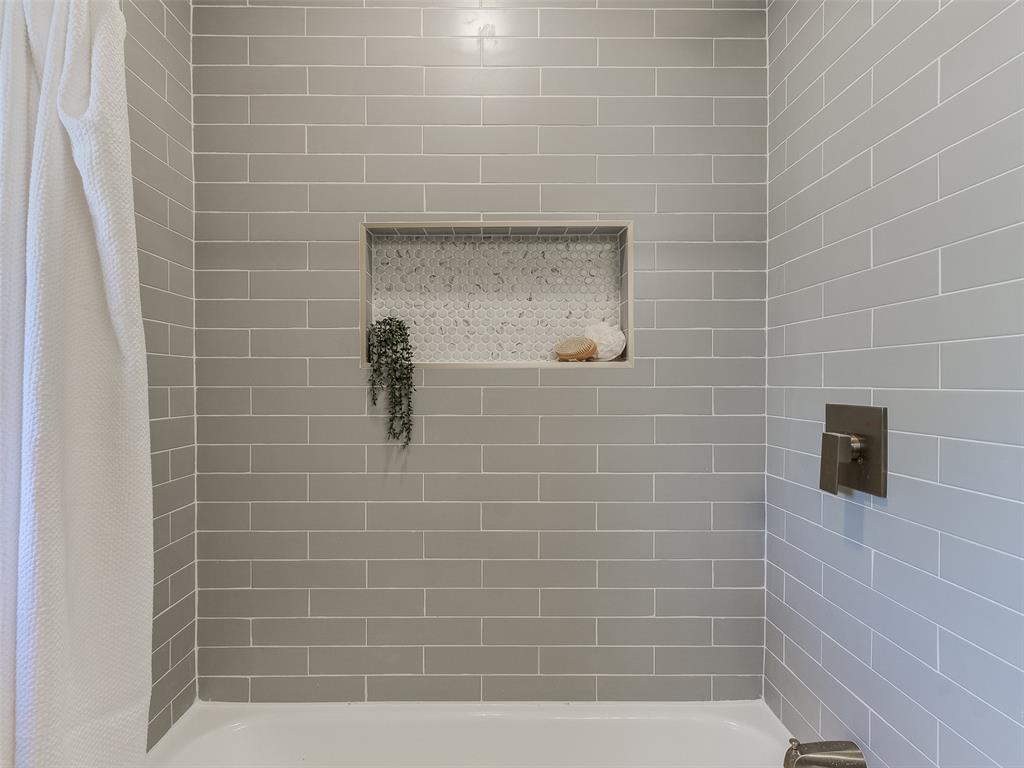 4520 Nw 46th Street Property Photo 29