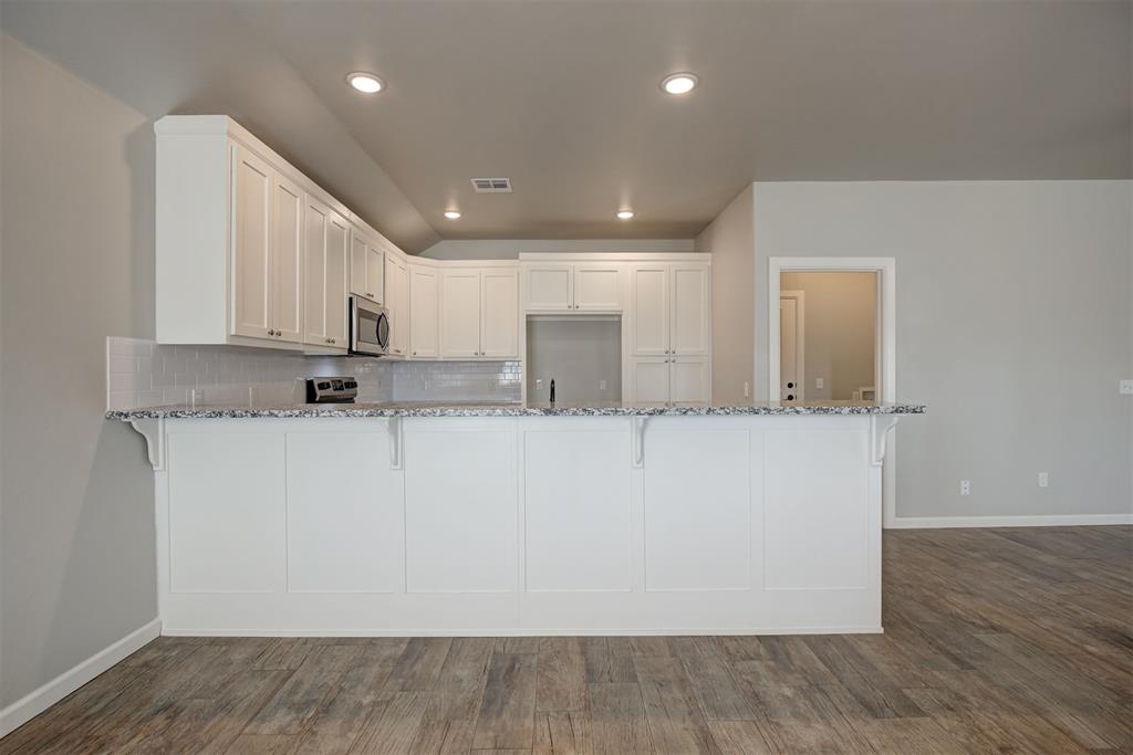 9714 Country Side Lane Property Photo 10
