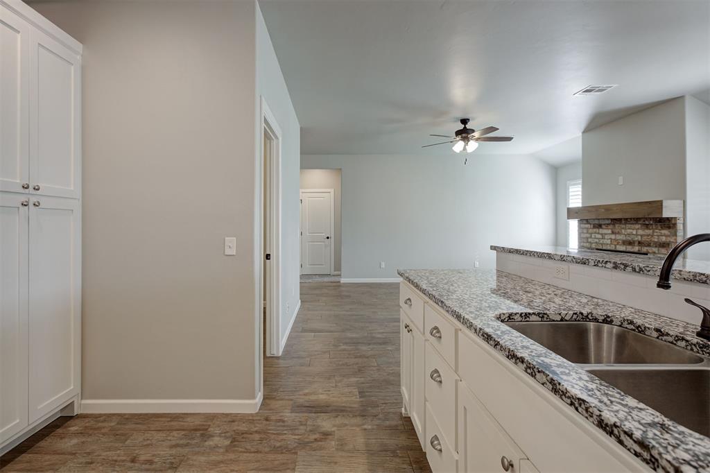 9714 Country Side Lane Property Photo 13