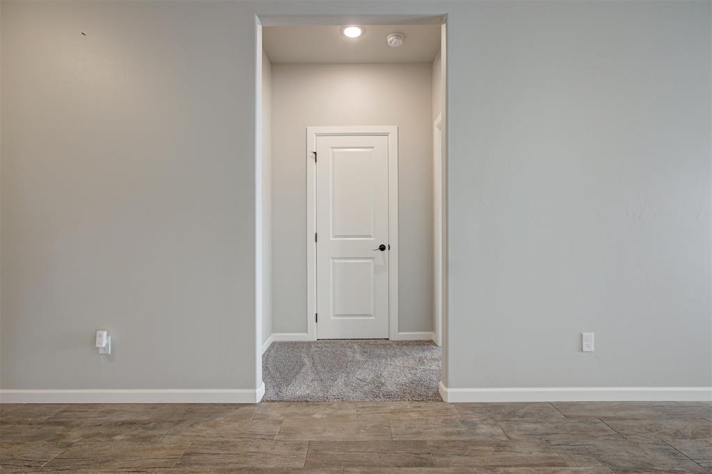 9714 Country Side Lane Property Photo 17