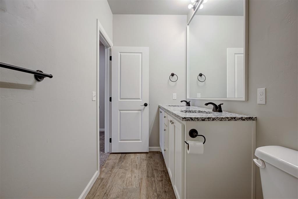 9714 Country Side Lane Property Photo 32