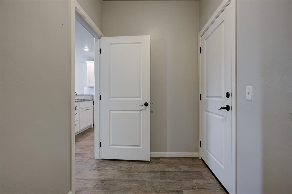 9714 Country Side Lane Property Photo 39