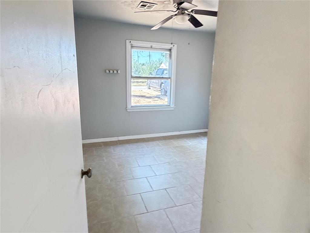 1405 Nw 94th Street Property Photo 9